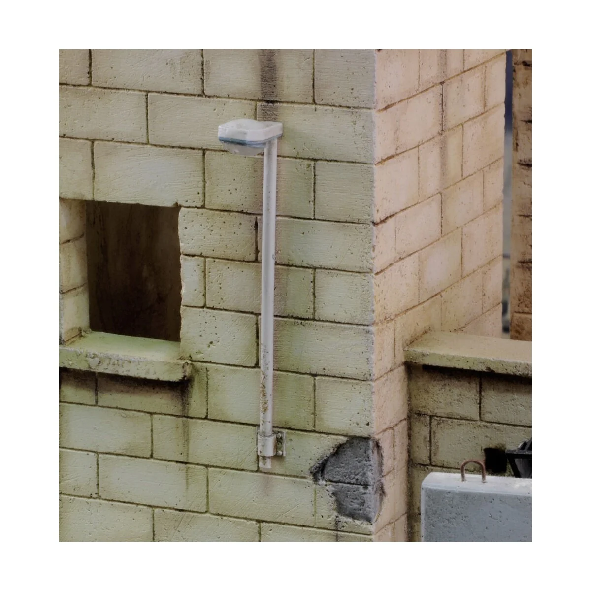 Modern outdoor street light, 1/35 - Royal Model RM919