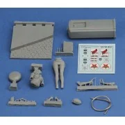 Pin-up at the gas pump, 1/35 - Royal Model RM929