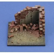 Base with ruined wall 'cm4x4' No.10 - Royal Model RM941