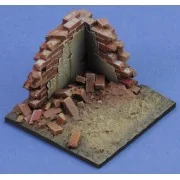 Base with ruined wall 'cm4x4' No.10, 1/35 - Royal Model RM941