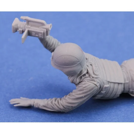 War Reporter, 1/35 - Royal Model RM960