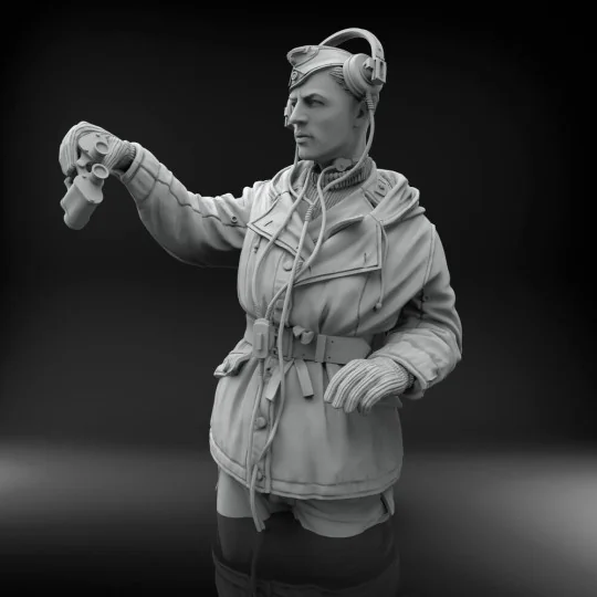 German tanker in winter dress with Tiger I Early cupola - Royal Mod...