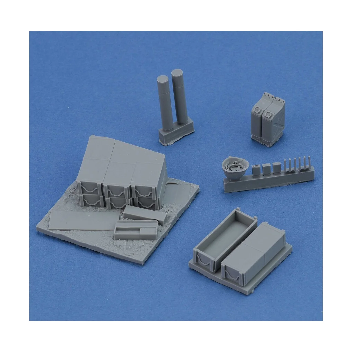 Base with 105 mm Ammo with Cases cm4x4 - Royal Model RM992