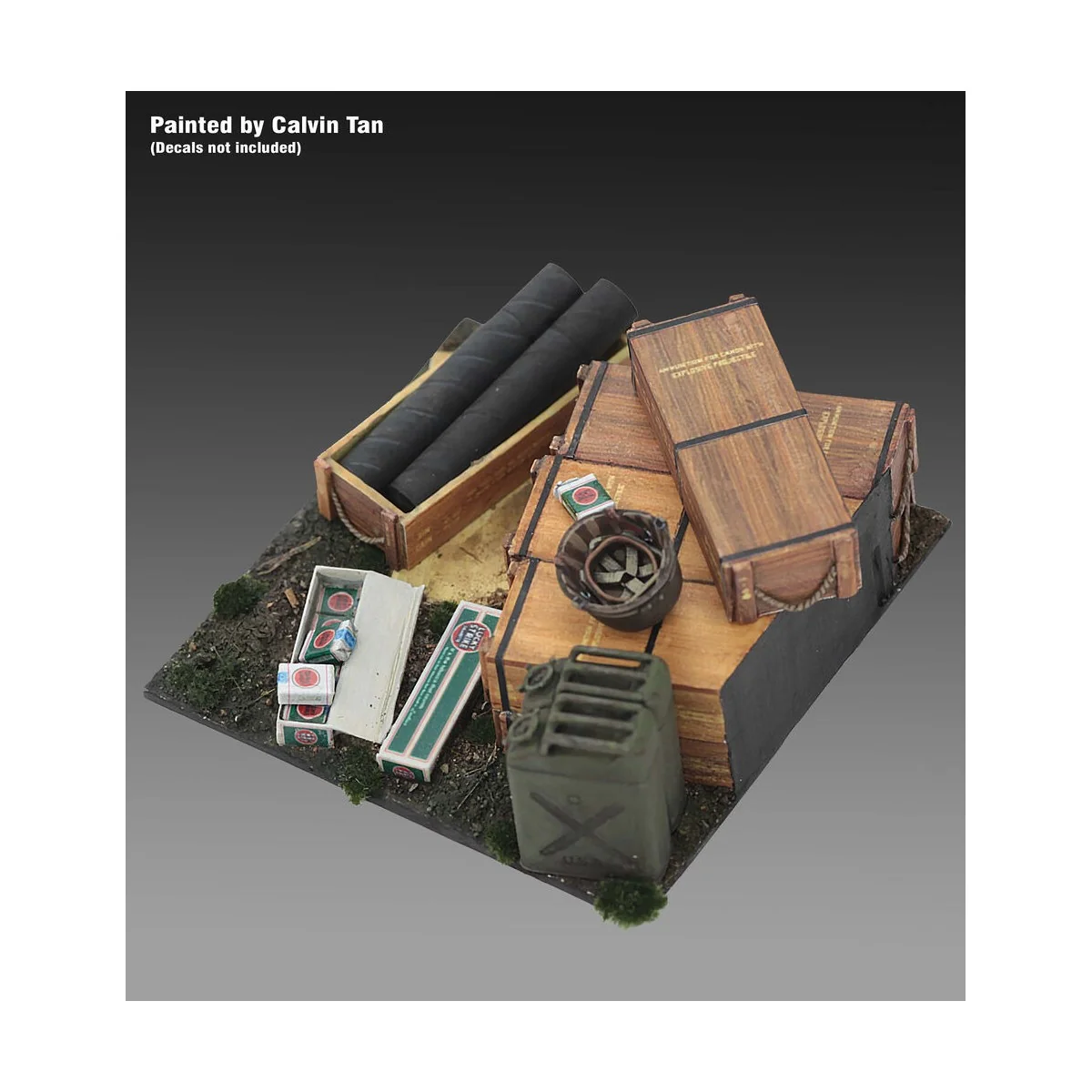 Base with 105 mm Ammo with Cases cm4x4 - Royal Model RM992