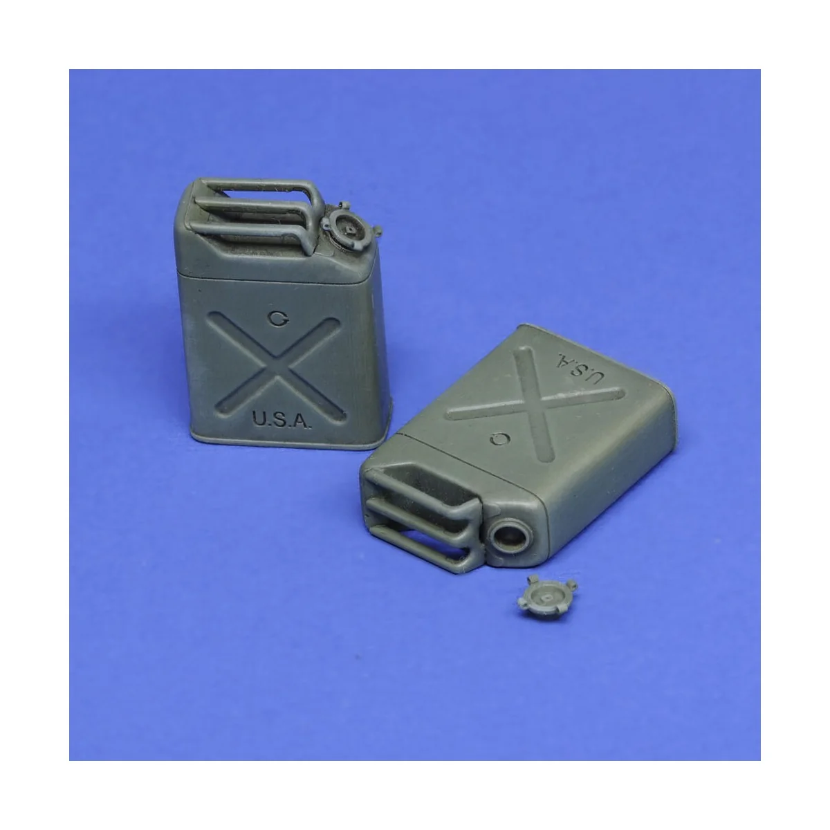 U.S. jerry cans-WWII 2 pcs, 1/16 - Royal Model RM1044