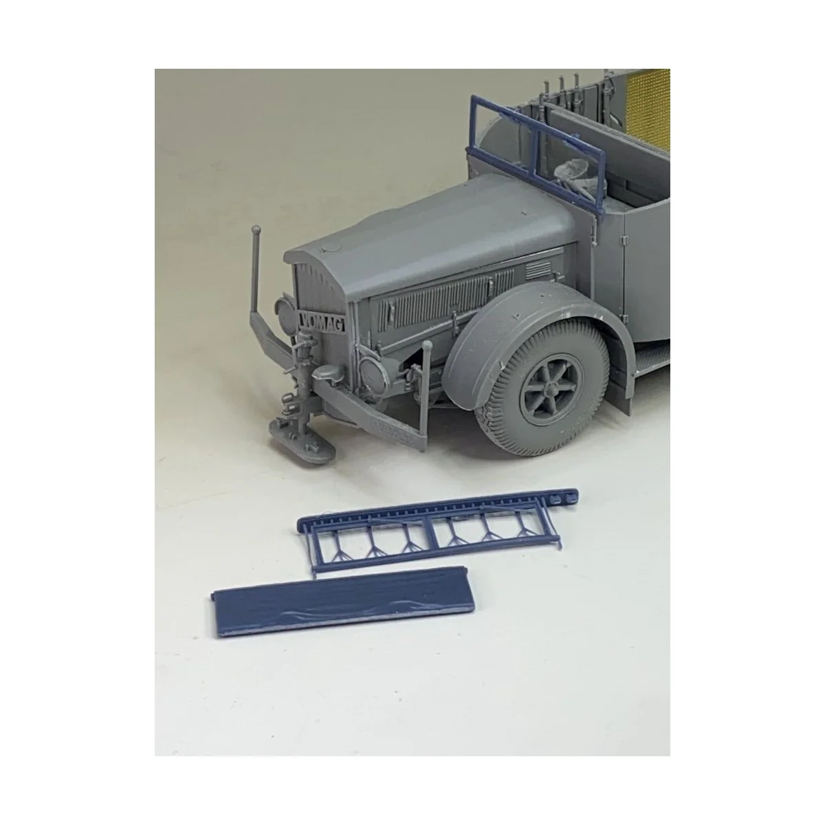 Windscreen 8.8 cm Flak on 9t Vomag, 1/72 - Royal Model RM1097