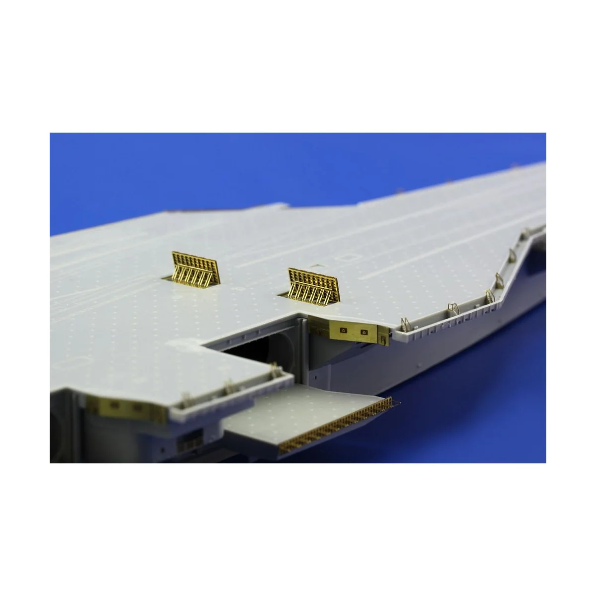 USS Nimitz CVN-68 for Trumpeter, 1/700 - Eduard Accessories 17029 USS Nimitz CVN-68 for Trumpeter, 1/700 - Eduard Accessories 17029