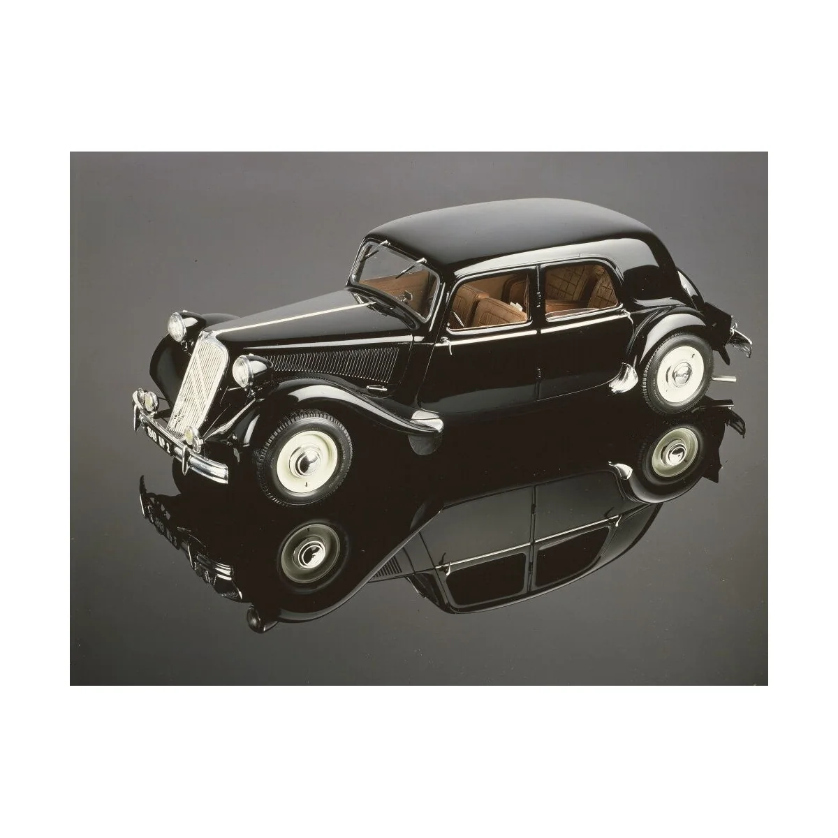 STARTER KIT Citroen 15 SIX Traction Avant - Heller 56799
