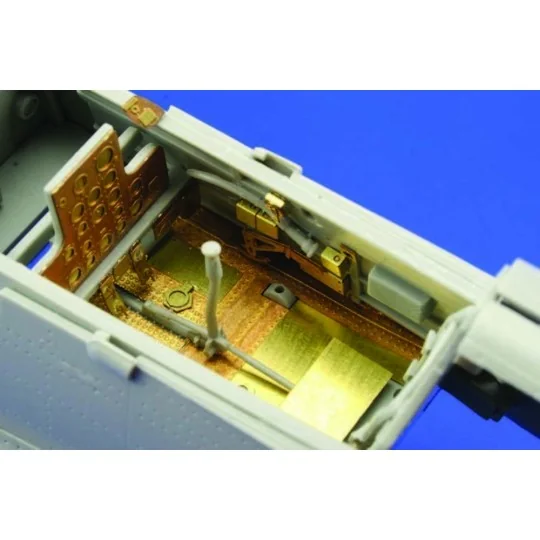 P-40B Tomahawk interior für Trumpeter Bausatz - Eduard Accessories ...