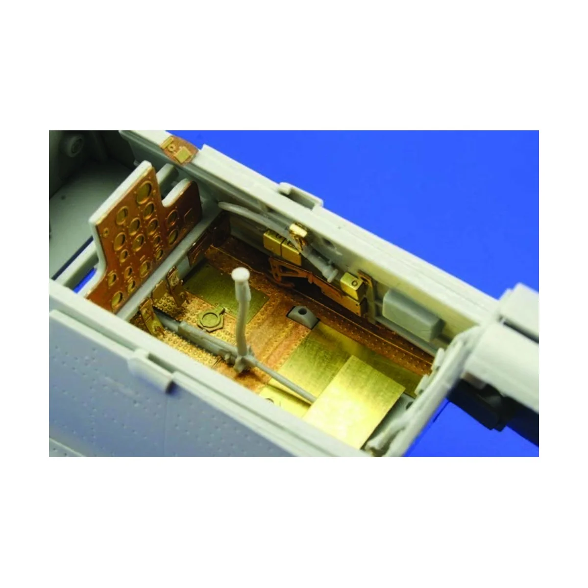 P-40B Tomahawk interior für Trumpeter Bausatz - Eduard Accessories ...