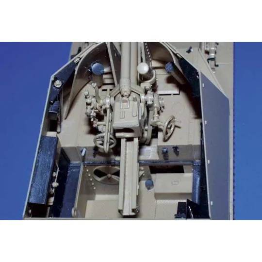 Sd.Kfz.142 Wespe mit Haubitze FH18/2 Fotoätzsatz, 1/35 - Eduard Acc... Sd.Kfz.142 Wespe mit Haubitze FH18/2 Fotoätzsatz, 1/35 - Eduard Acc...