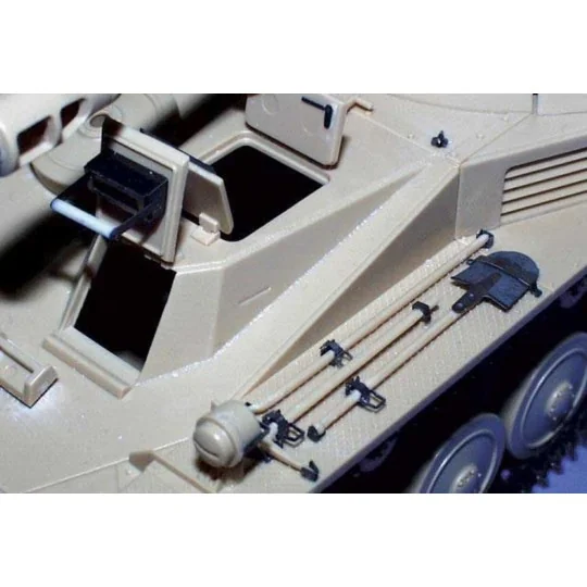 Sd.Kfz.142 Wespe mit Haubitze FH18/2 Fotoätzsatz - Eduard Accessori...