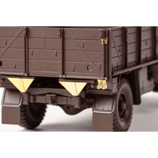 WWII British Army 30-CWT 4x2 Truck 1/35 AIRFIX, 1/35 - Eduard Acces...