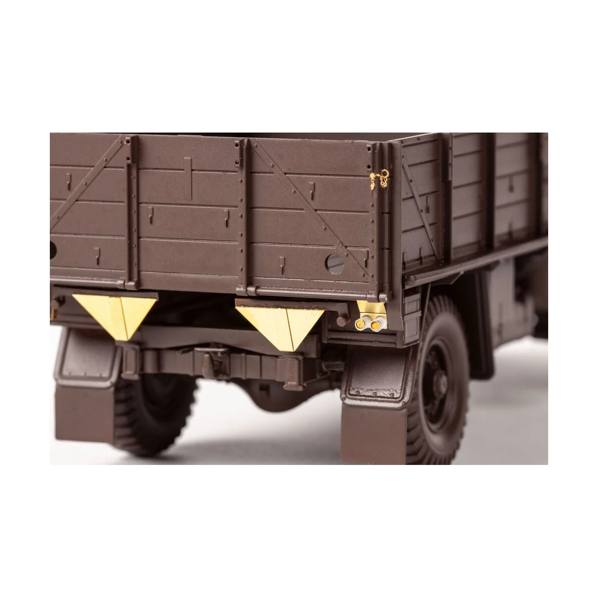 WWII British Army 30-CWT 4x2 Truck 1/35 AIRFIX - Eduard Accessories...