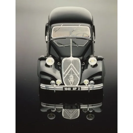 Citroen 15 SIX Traction Avant, 1/8 - Heller 80799