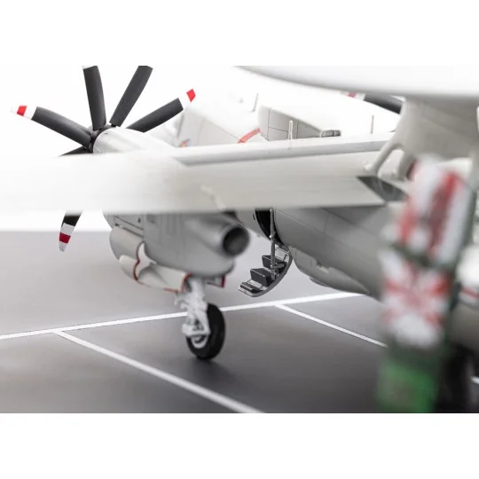E-2C Hawkeye, 1/72 - Heller 82300