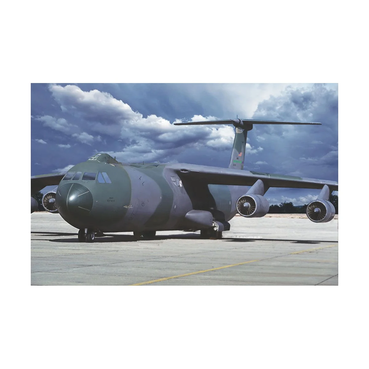 Lockheed C-141B Starlifter, 1/144 - Roden 331