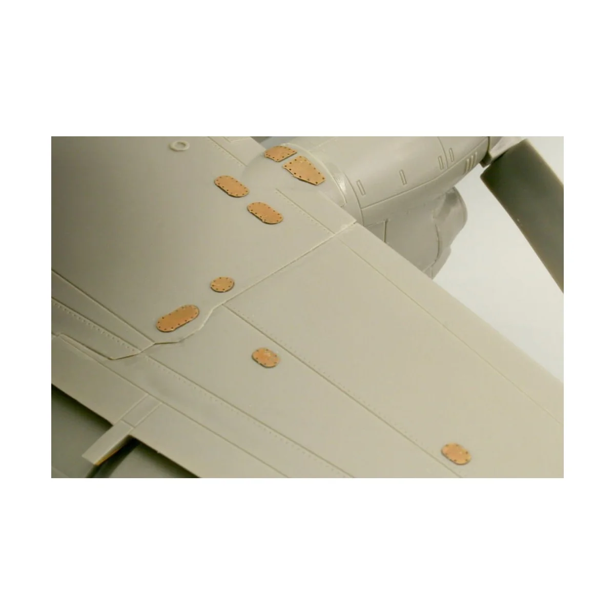 E-2C surface panels für Kinetic, 1/48 - Eduard Accessories 48640