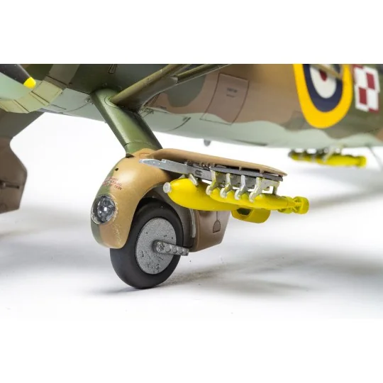 Westland Lysander Mk.I/Mk.III, 1/48 - Airfix A07116