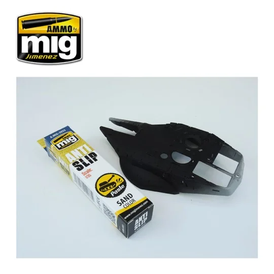 Anti-Slip Paste - Sand Color (for 1/35 scale) - AMMO by MIG Jimenez...