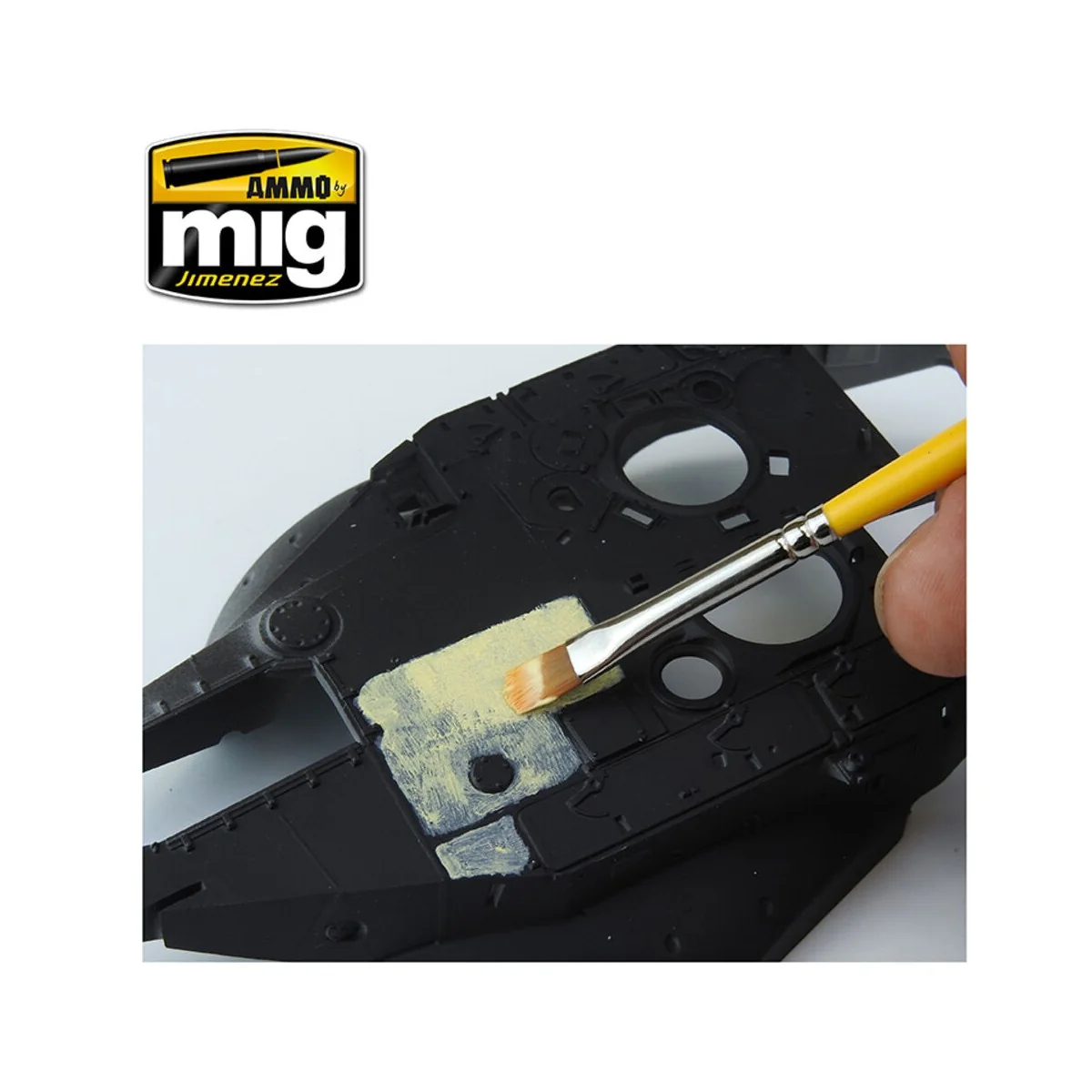 Anti-Slip Paste - Sand Color (for 1/35 scale) - AMMO by MIG Jimenez...