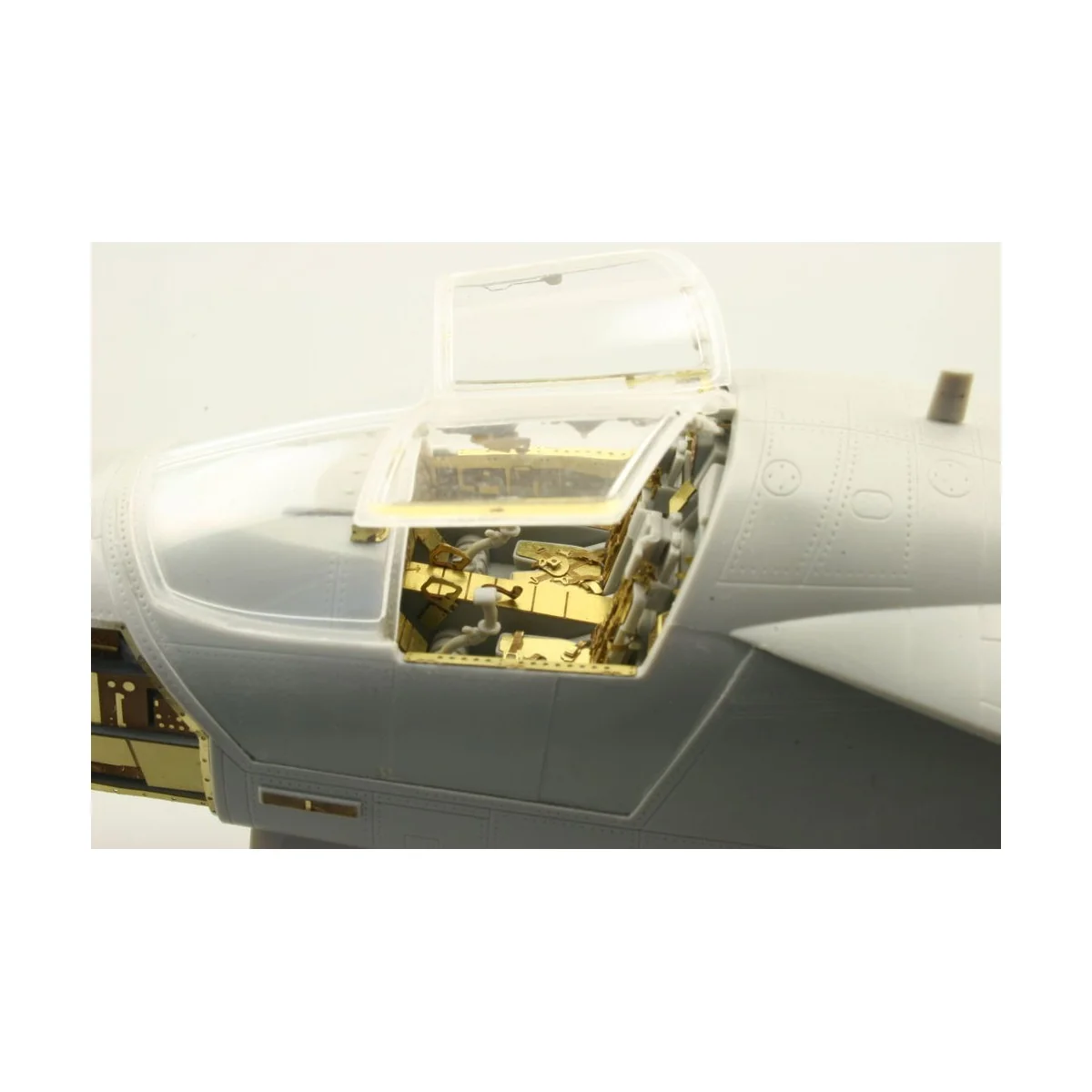 F-111 late seatbelts for Hobby Boss - Eduard Accessories 49500