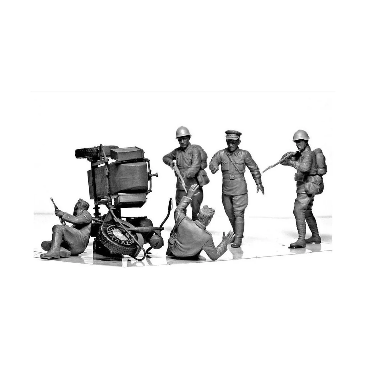 Accident. Soviet & German military men, 1/32 - Master Box Ltd. 3590