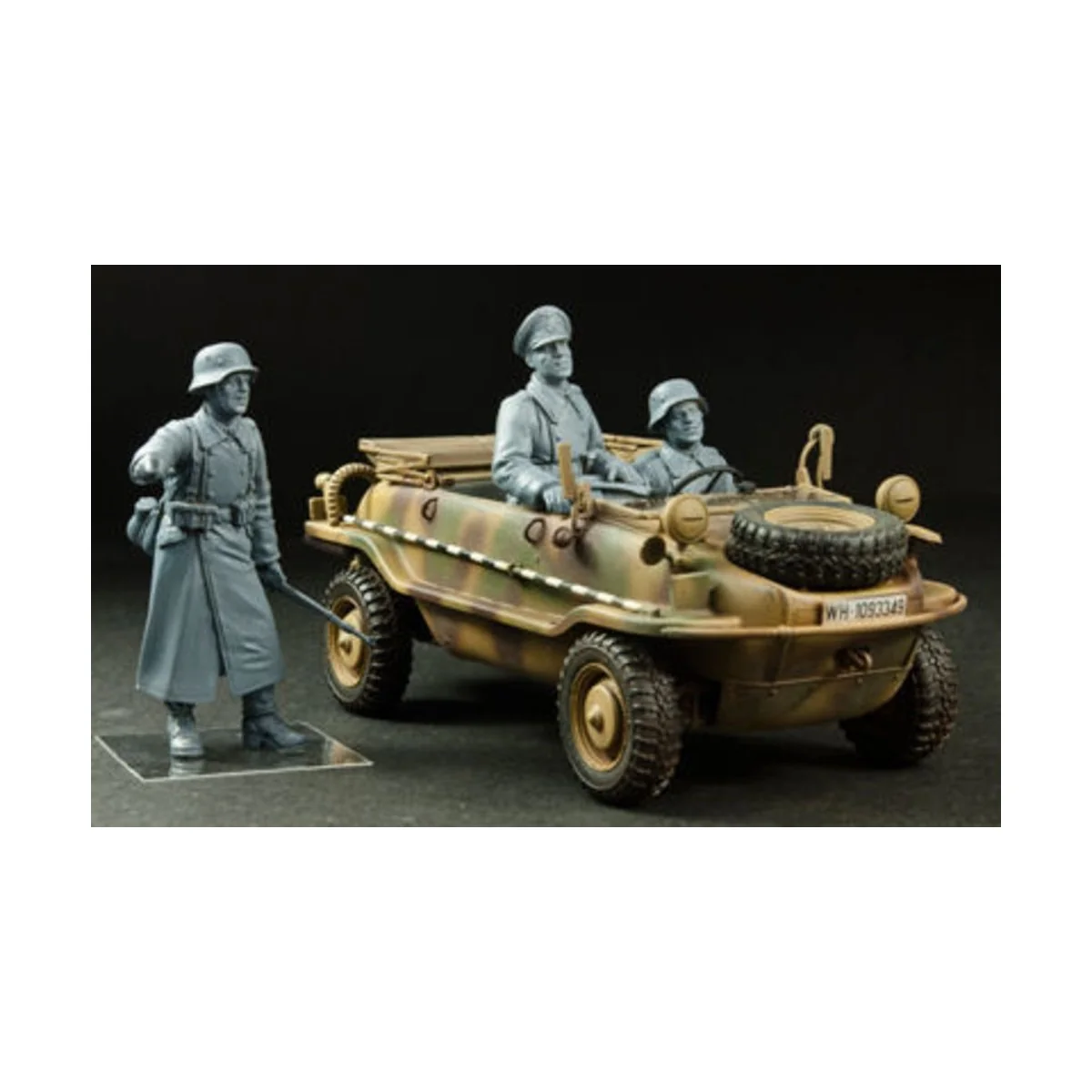 German VK128 crews in Eastern Front-3 Fi, 1/35 - Hobby Fan HF724