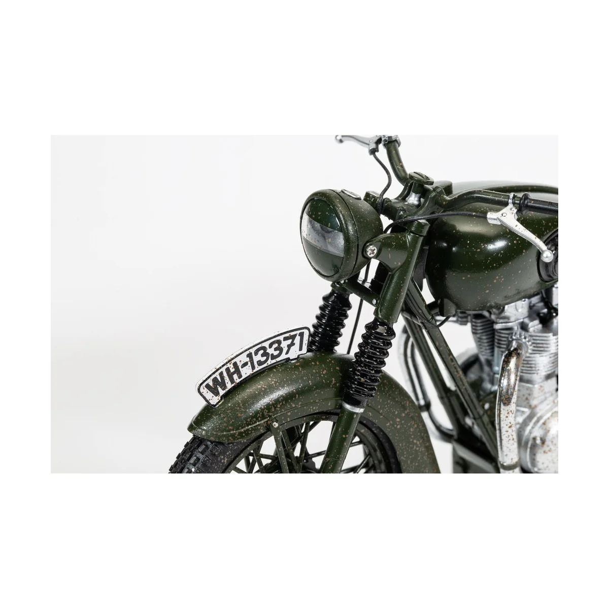 The Great Escape - Triumph TR6 Trophy (Weathered), 1/12 - Corgi CC0...