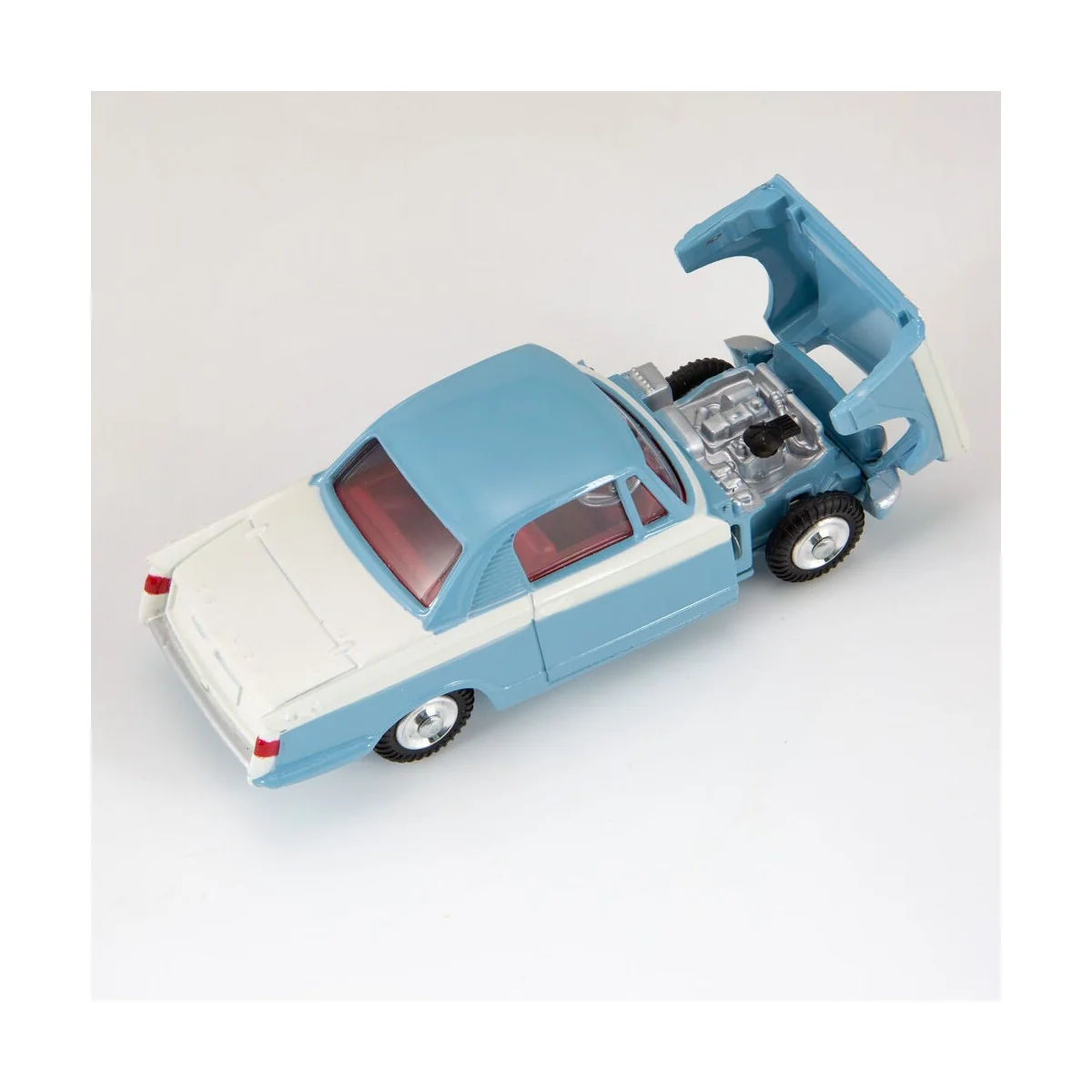 Triumph Herald Coupe 231 - Corgi CD54321018