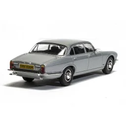 Screen Stars - Ford Capri Mk2 2.0S Diamond White, Jaguar XJ6 Series... 2