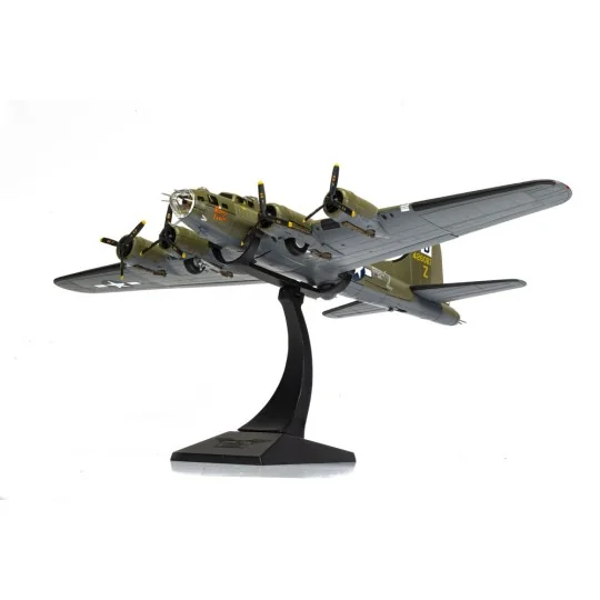 B-17F Flying Fortress - 'Royal Flush' - Lt Robert Rosie Rosenthal, ...
