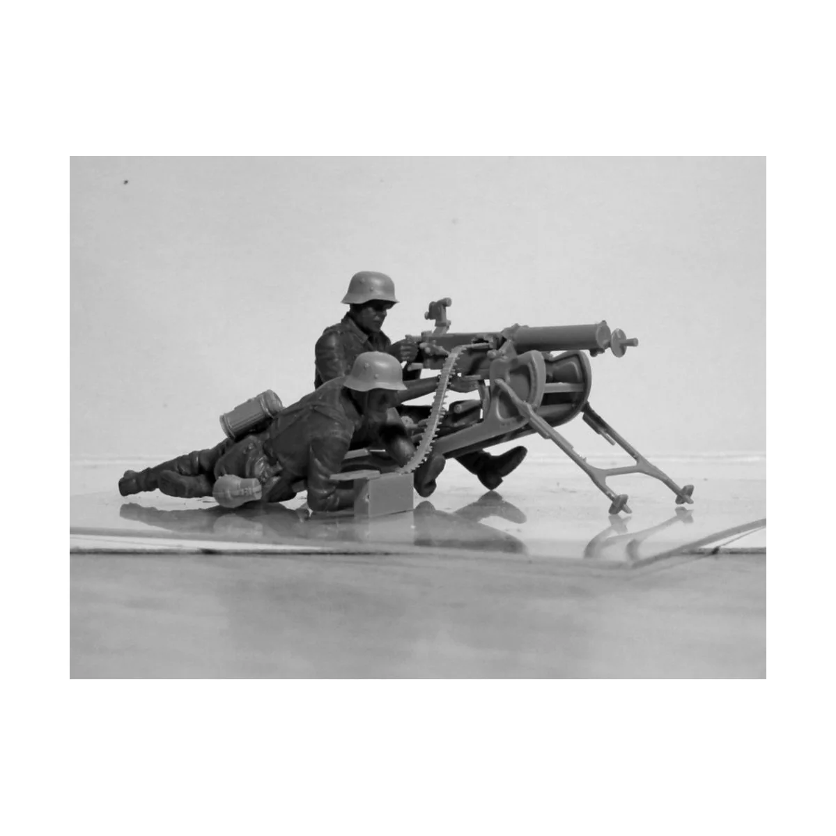 WWII German MG08 MG Team (2 figures), 1/35 - ICM 35645