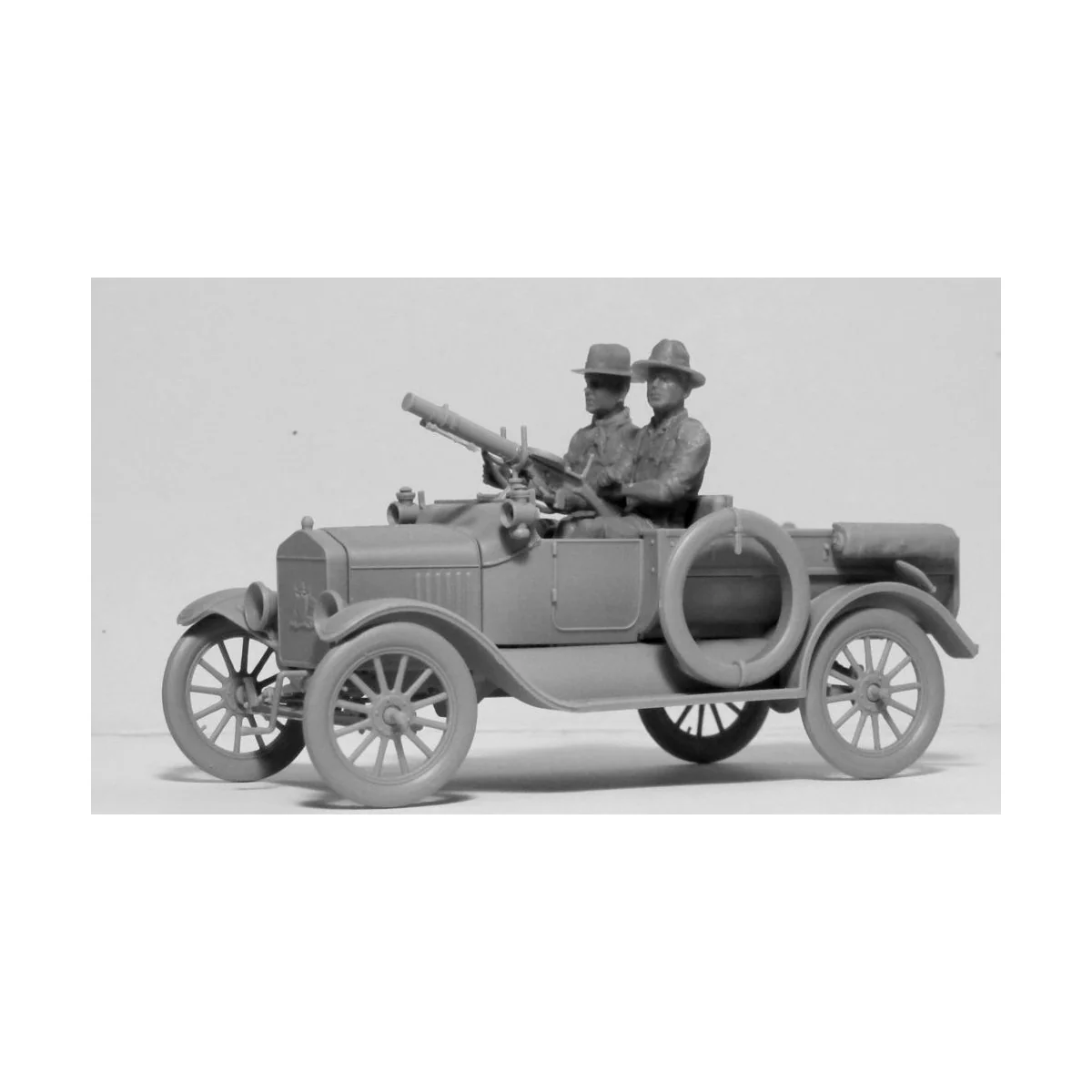 ANZAC Drivers (1917-1918)(2 figures), 1/35 - ICM 35707