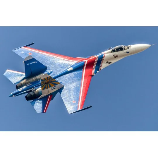 Su-27 Flanker B - Russian Knights Aerobatic Team, 1/48 - Hobby Boss...