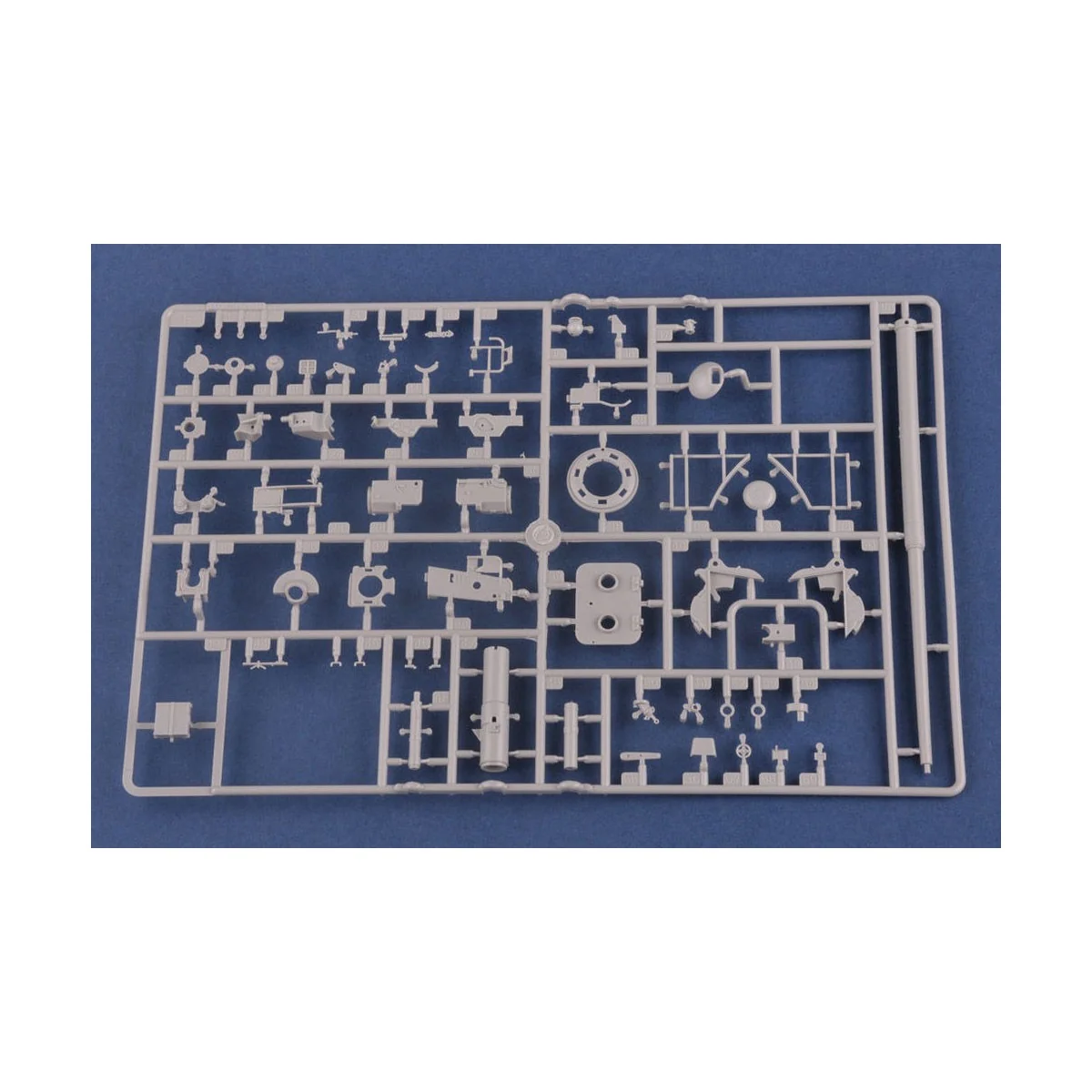 Pz.Kpfw.VI Sd.Kfz.181 Tiger II(Henschel, 1/35 - Hobby Boss 84533