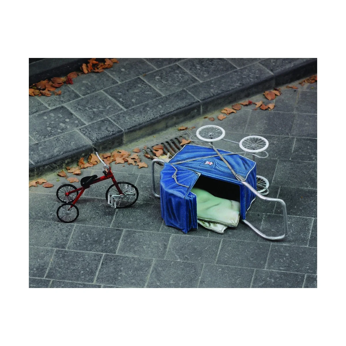 Pushchair & tricycle, 1/35 - Royal Model RM731