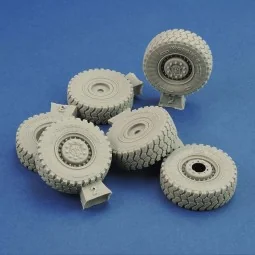 Cougar-4×4 sagged wheels, 1/35 - Royal Model RM772 2