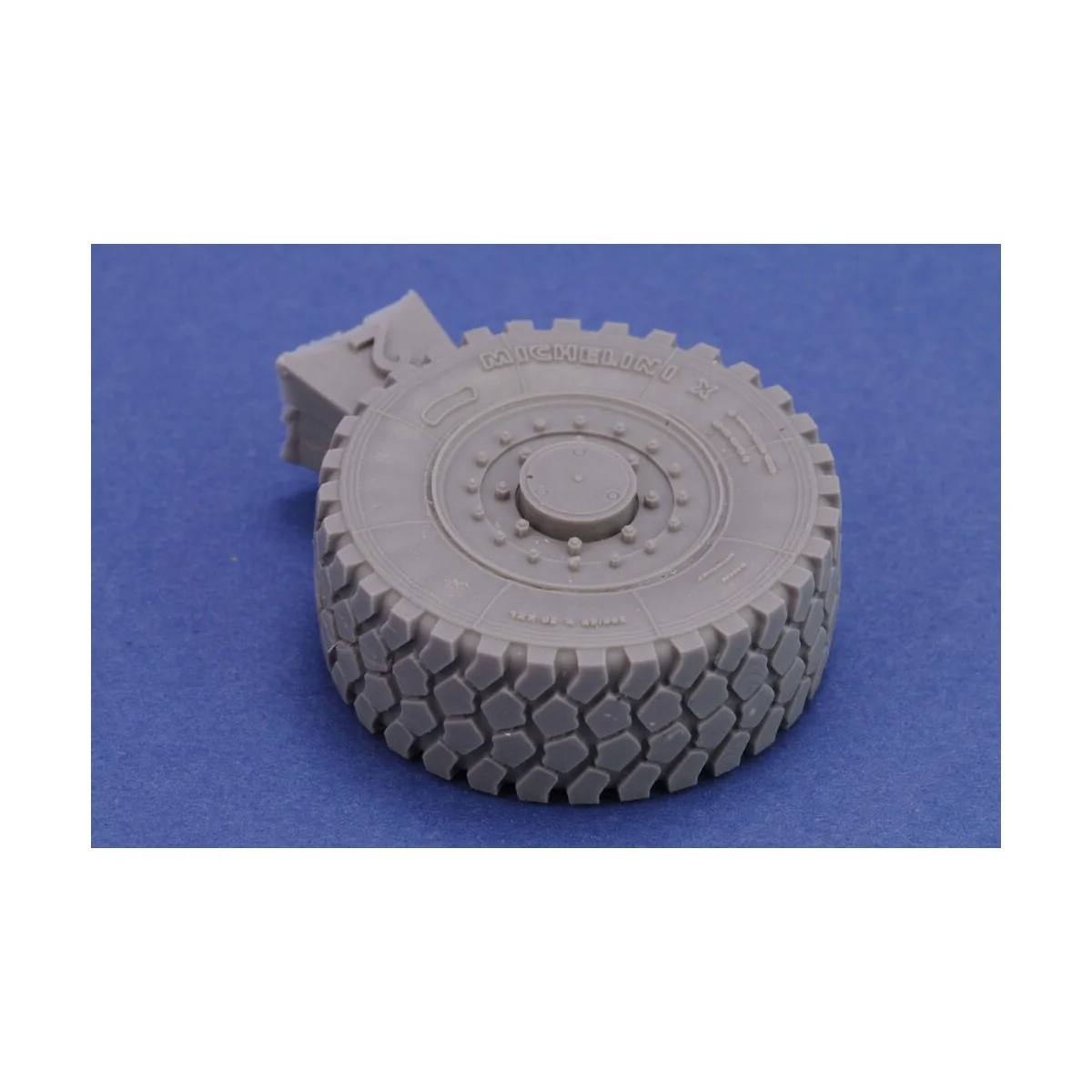 RG-31 mk.3 sagged wheels, 1/35 - Royal Model RM784