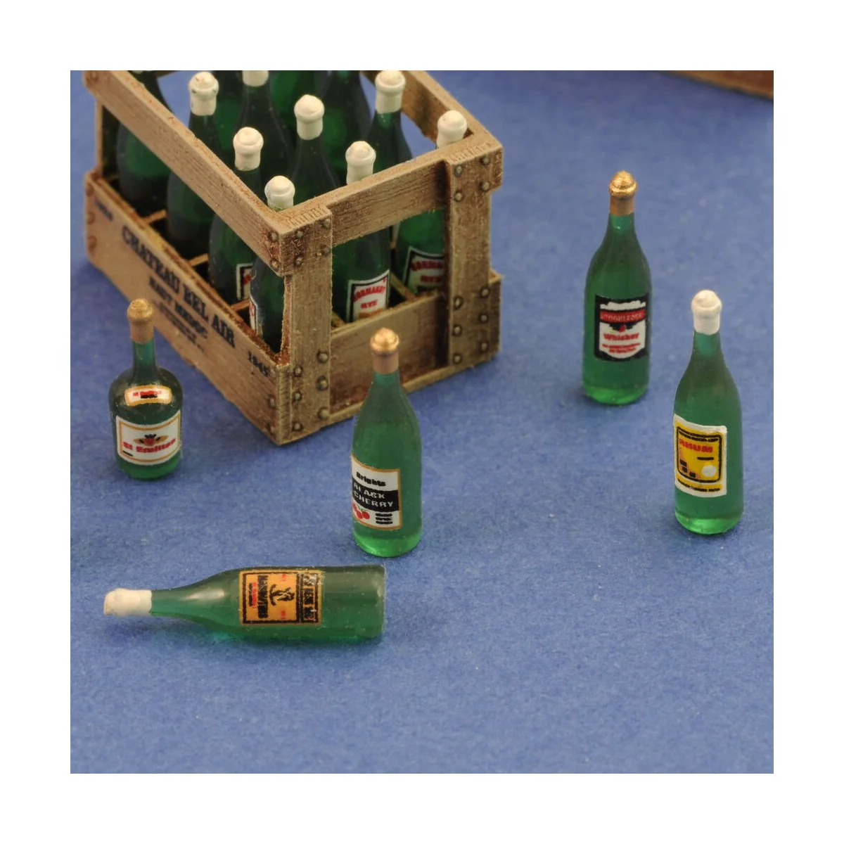 Champagne, cognac e wine bottles with crates, 1/35 - Royal Model RM801