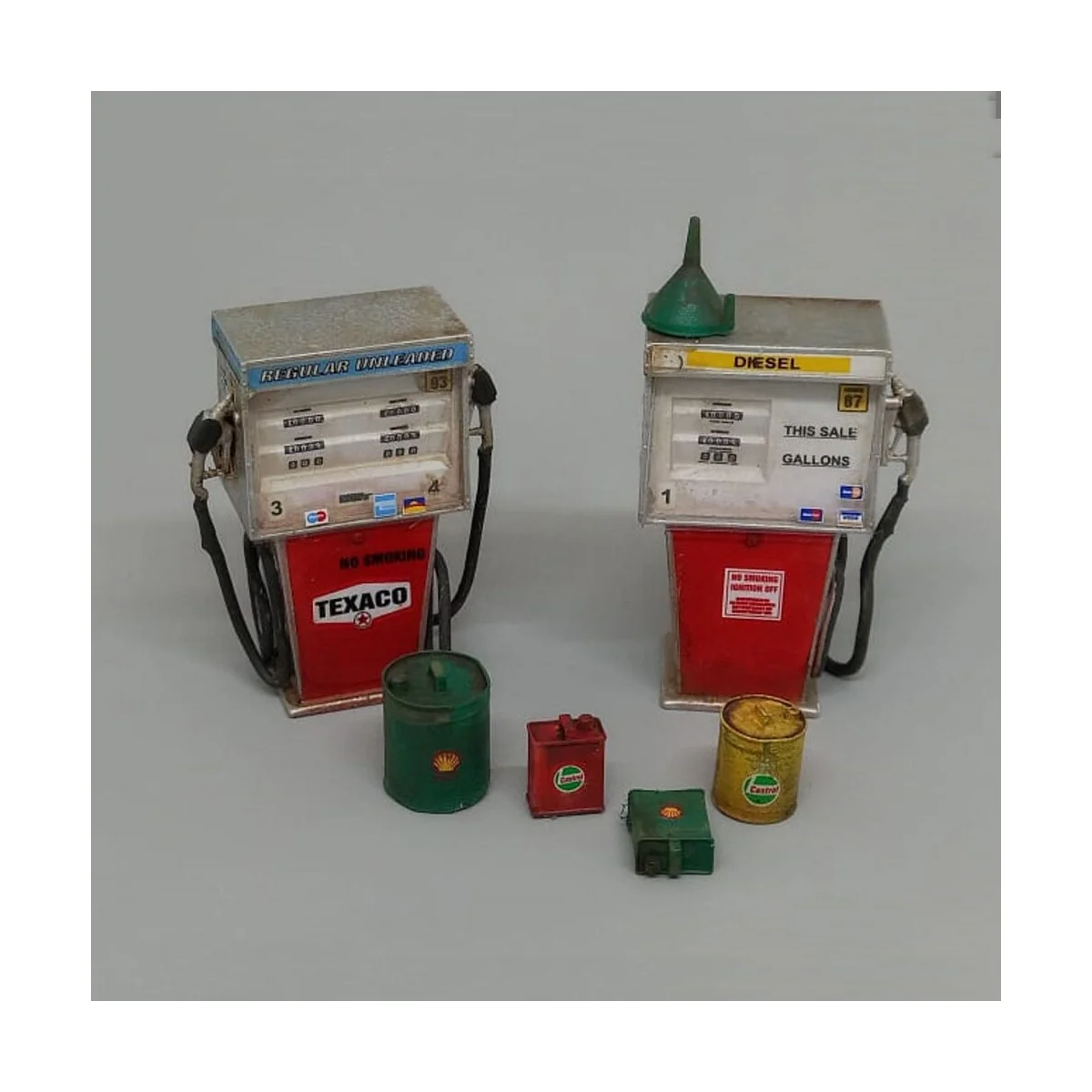 Modern gas pumps, 1/35 - Royal Model RM901