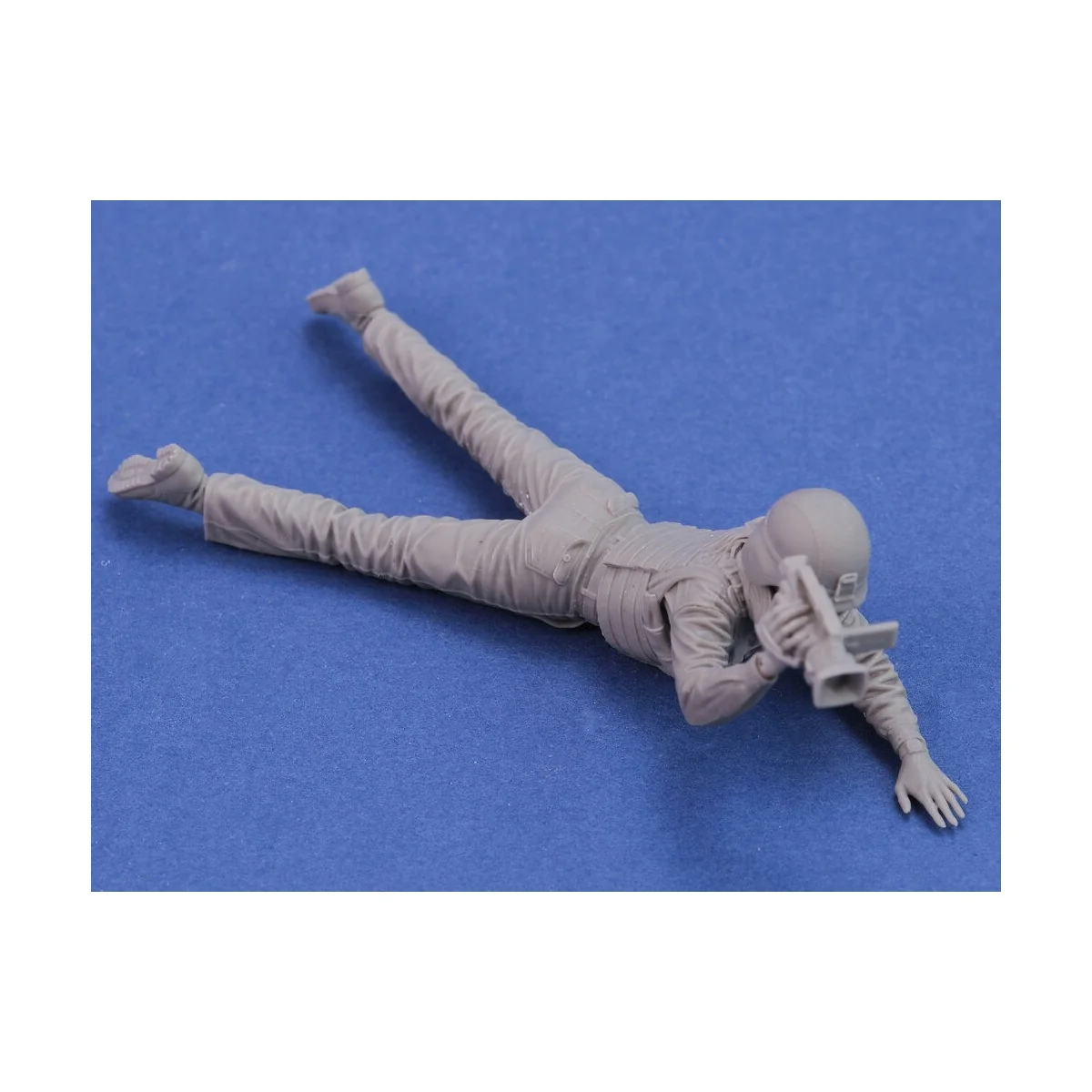 War Reporter, 1/35 - Royal Model RM960