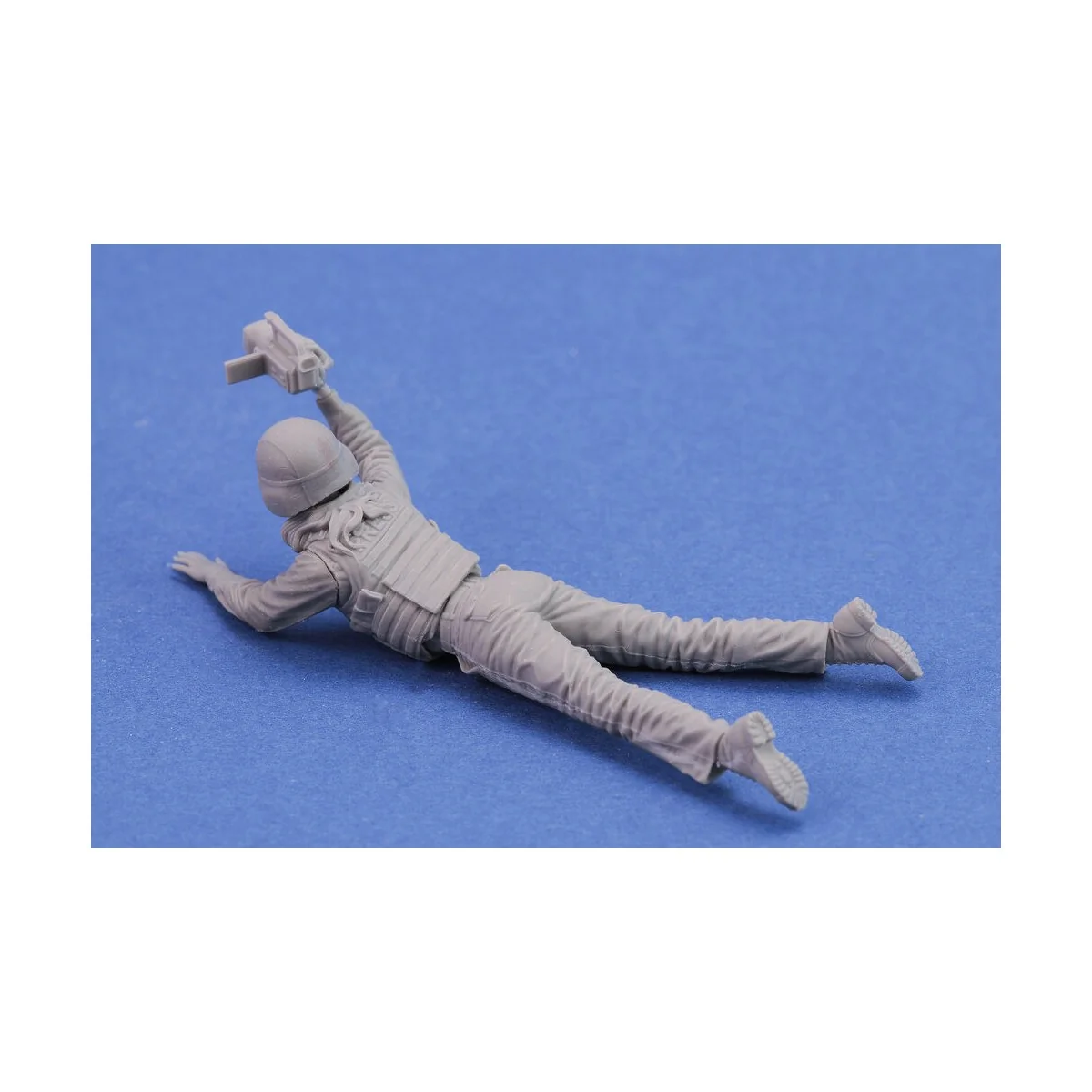 War Reporter, 1/35 - Royal Model RM960