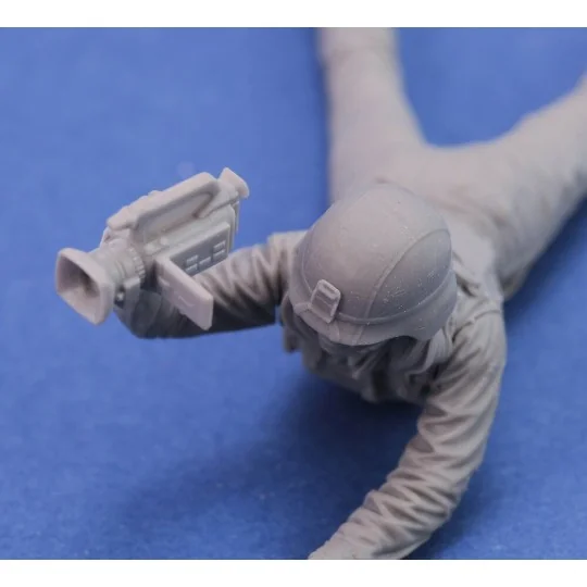 War Reporter, 1/35 - Royal Model RM960
