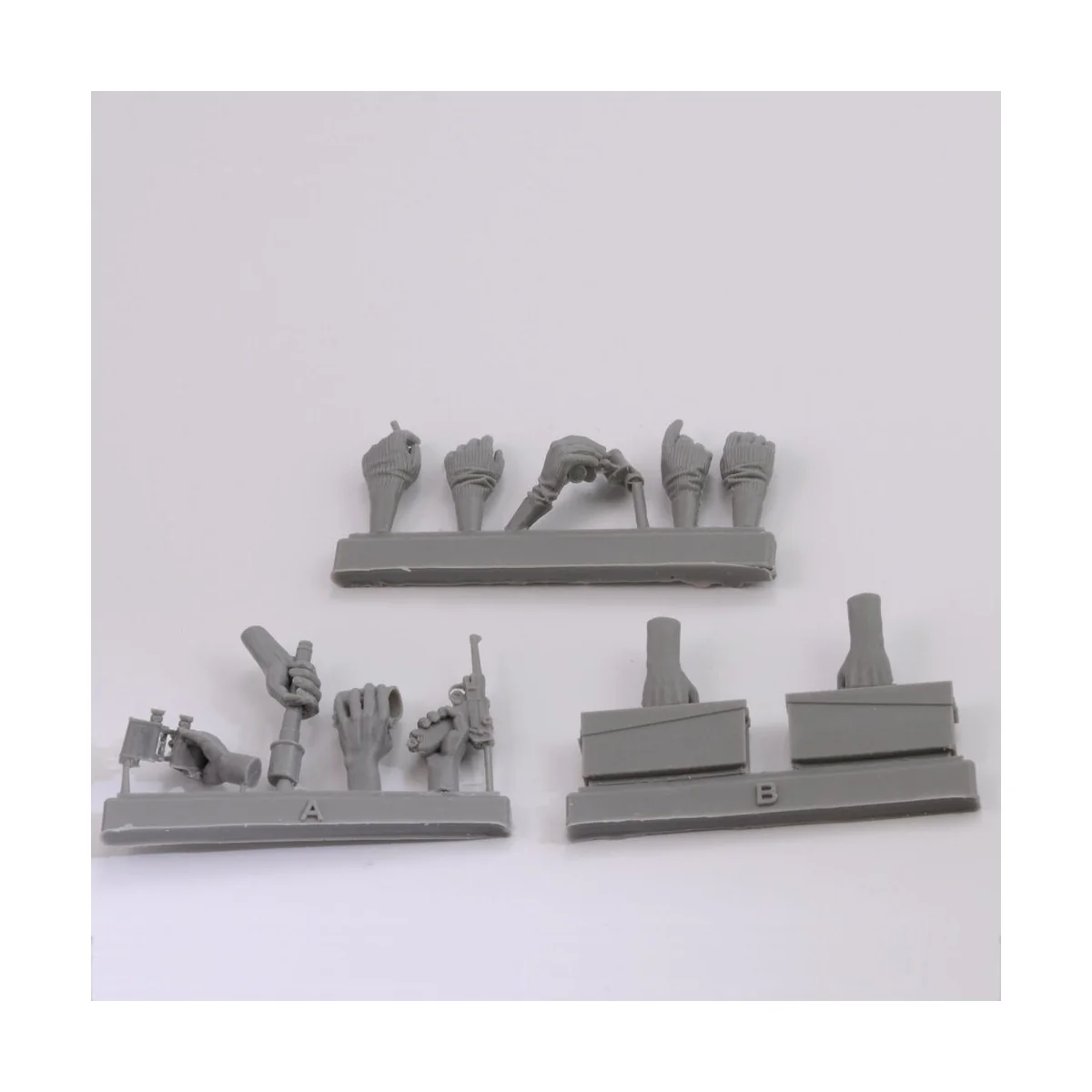 Assorted german hands set -WWII, 1/16 - Royal Model RM966