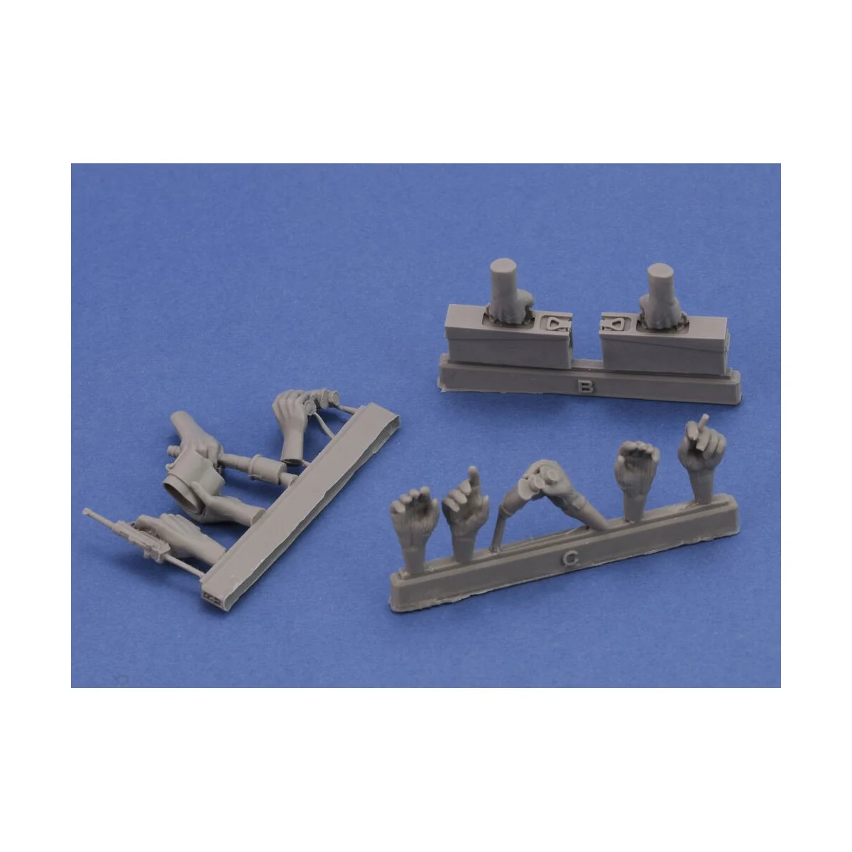 Assorted german hands set -WWII, 1/16 - Royal Model RM966
