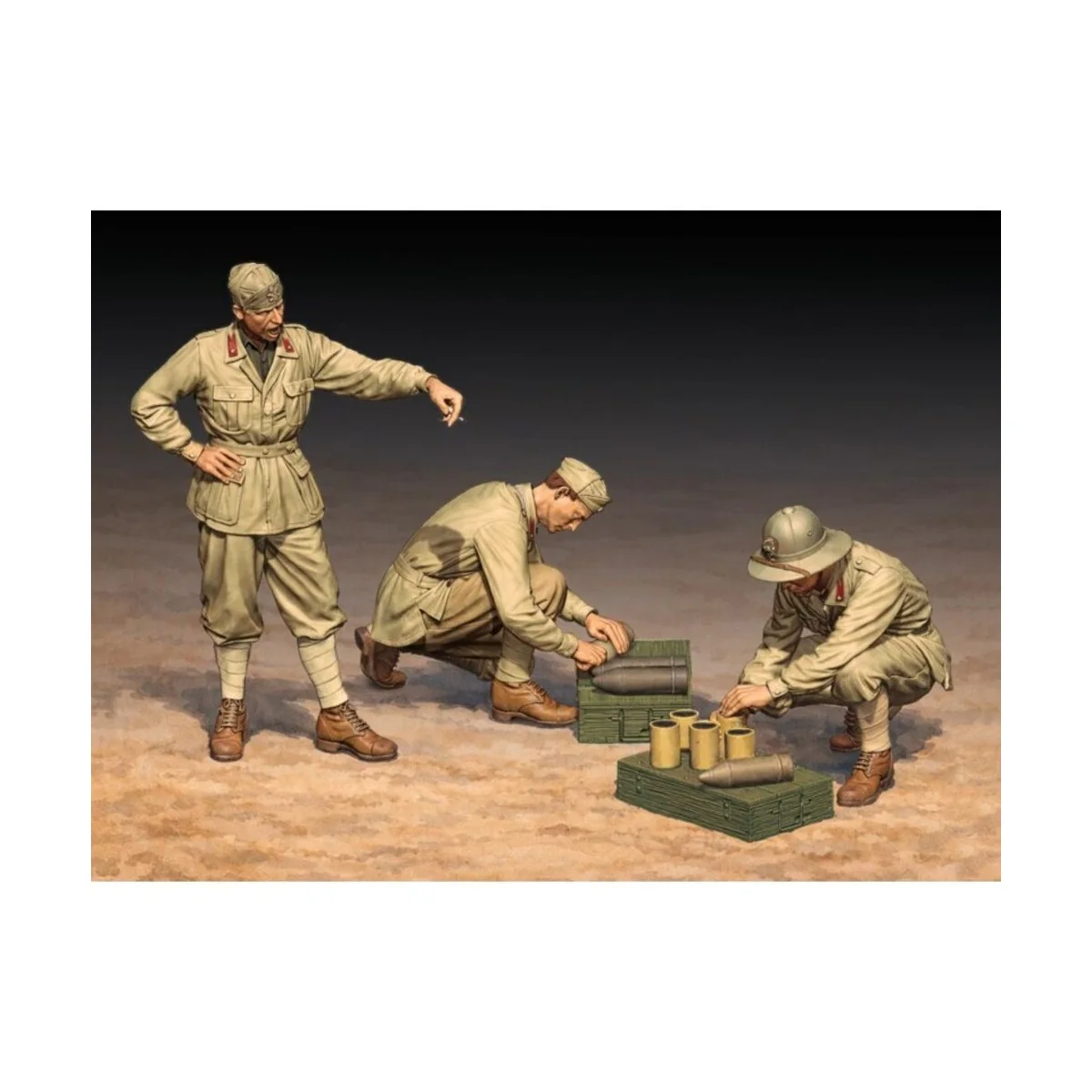 Italian WWII soldiers in North Africa, loading 100/7 100mm artiller...