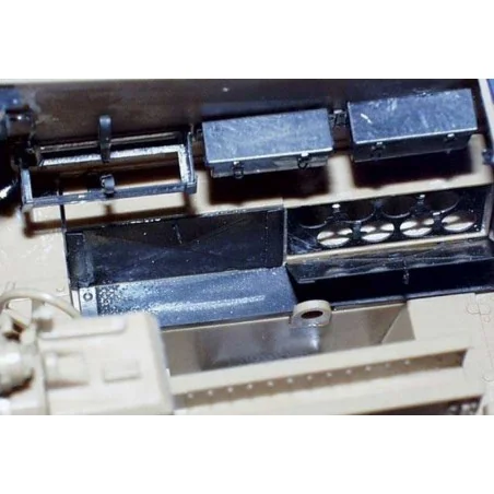 Sd.Kfz.142 Wespe mit Haubitze FH18/2 Fotoätzsatz, 1/35 - Eduard Acc...
