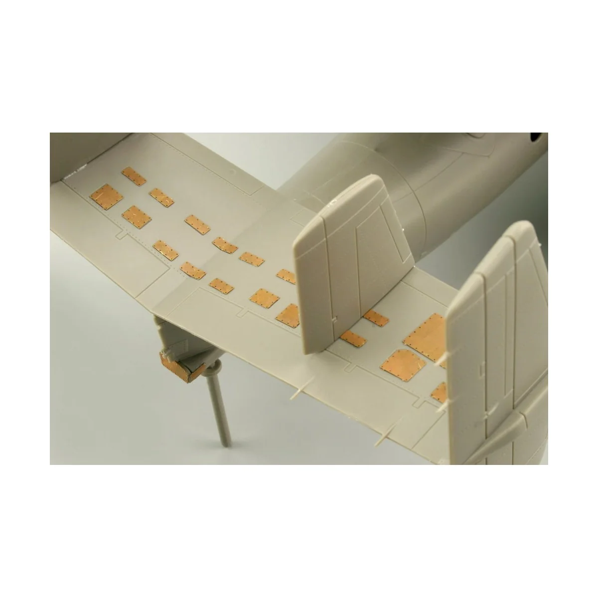 E-2C surface panels für Kinetic, 1/48 - Eduard Accessories 48640
