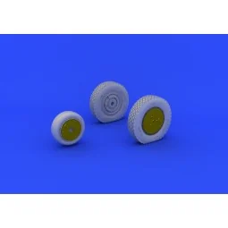P-39 wheels late for KittyHawk, 1/32 - Eduard Accessories 632073 2